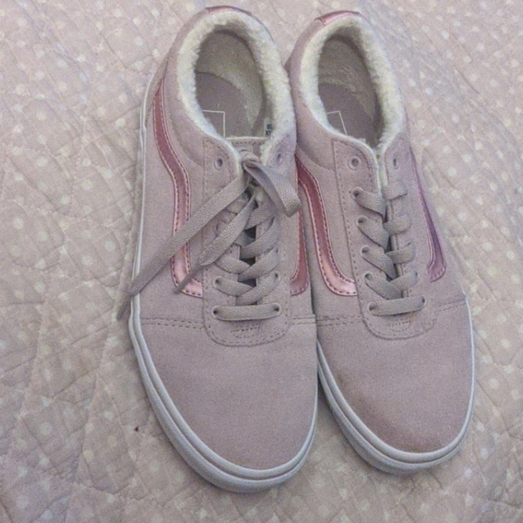 light purple vans - Picture 1 of 4